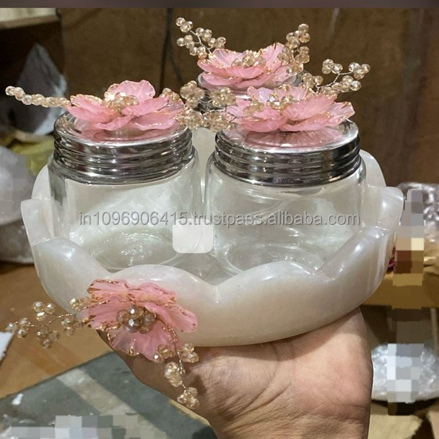 เช่นเดียวกับภาพ