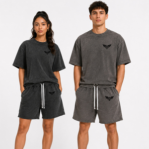 Conjunto de Camiseta y Pantalones Cortos Unisex Vintage Lavados, Estilo Casual Holgado de Dos Piezas para Hombre y Mujer - Product Image 1