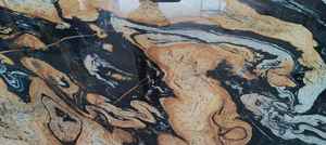 Dalles de granit poli Magma Gold - Design moderne pour comptoirs, plans de toilette, salons et salles à manger - Product Image 2