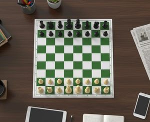 Jeu d'échecs classique en plastique avec plateau vert et blanc et pièces peintes pour jeux d'intérieur - Product Image 3