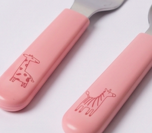 Ensemble de couverts roses pour enfants avec design d'animaux de dessin animé, manche en plastique, couverts en acier inoxydable pour les repas des enfants - Product Image 2