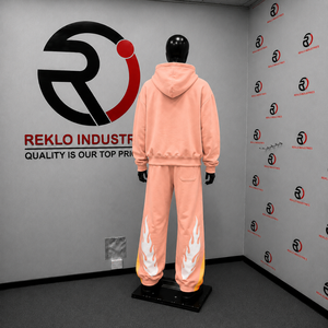 Conjunto de Sudadera con Capucha y Pantalones Jogger Peach Flame Skull para Hombre, Estilo Gótico Urbano, con Gráfico de Fuego, de Dos Piezas, Oversize - Product Image 4