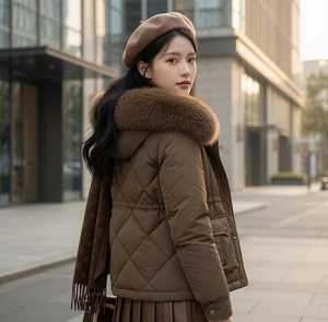 Chaqueta Acolchada Marrón para Mujer con Capucha de Piel, Cierre de Cremallera, Manga Larga, Resistente al Viento, Abrigo de Invierno con Relleno Grueso de Poliéster - Product Image 5