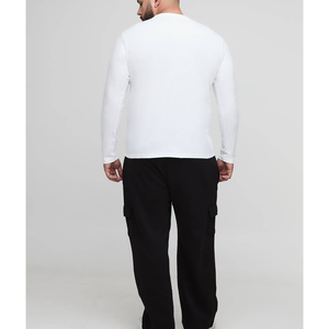 เสื้อยืดออกกำลังกายแขนยาวผู้ชาย ODM แห้งเร็ว กระชับรูปทรง เหมาะสำหรับเล่นกีฬา วิ่ง ออกกำลังกายในฤดูใบไม้ร่วง ดีไซน์เรียบง่าย คอทรงโอ - Product Image 3