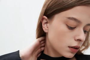 Pendientes de Aro con Diamantes Cultivados en Laboratorio, Corte Marquesa, Oro de 14K, Elegantes, Brillantes, Lujosos, Minimalistas, para Mujer, Fiesta, Día de la Madre - Product Image 6