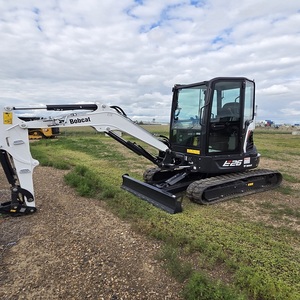 Potente Miniexcavadora Bobcat E26 de Alto Rendimiento, Equipo Compacto para Construcción Agrícola y Trabajos de Servicios Públicos - Product Image 4