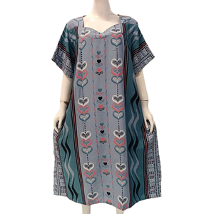 Vestido Maxi Floral Sencillo de Talla Grande para Mujer con Cuello Cuadrado de Chrysanta - Product Image 2