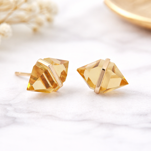 Pendientes de rubí teñido con bisel, hexágono alargado facetado, piedra preciosa hecha a mano, joyería minimalista, regalo para ella - Product Image 5