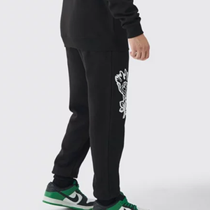 Ensemble de survêtement noir à capuche pour homme avec imprimé numéro 13 vert, sweat-shirt et pantalon streetwear coupe droite longueur intégrale, idéal pour l'automne - Product Image 4