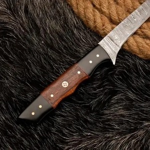 Cuchillo de filetear de 12 pulgadas hecho a mano de acero de Damasco con hoja dentada de punta caída, mango de madera y hueso, con funda de cuero - Product Image 3