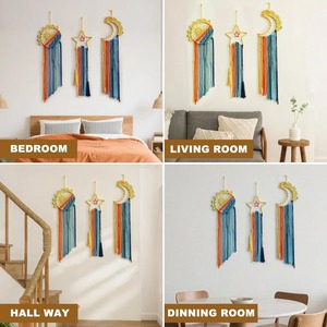 Ensemble de 3 tentures murales en macramé colorées en forme d'étoile et de lune, idéal pour la décoration de chambre d'enfant, de fête et l'aménagement intérieur de salle de classe - Product Image 4