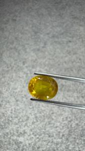 Jai Narayan Gems - Saphir jaune naturel de Bangkok certifié 4,40 carats, taille ovale, jaune doré, pour bagues, pendentifs et boucles d'oreilles - Product Image 4