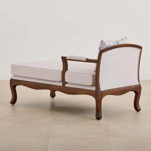 Chaise longue traditionnelle en acajou avec revêtement en tissu et pieds cabriole pour le mobilier de salon - Product Image 4