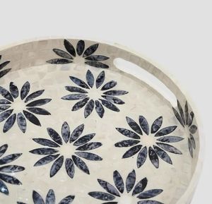 Bandeja de Servir Hecha a Mano con Mosaico de Madreperla |   Incrustación Artesanal de Conchas |   Organizador de Escritorio |   Decoración Boho - Product Image 4