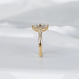 แหวนเพชรทรงเอเมอรัลด์ 4 กะรัต เพาะเลี้ยงในห้องปฏิบัติการ รับรองโดย IGI ทองคำขาว 14K วงบาง แหวนเพชรเม็ดเดี่ยวสำหรับหมั้น แหวนแต่งงาน เครื่องประดับเจ้าสาว - Product Image 4