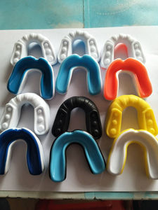 ที่ครอบฟันแบบปรับได้รุ่นใหม่ล่าสุด ดีไซน์ทันสมัย สวมใส่สบายสำหรับผู้ชาย - Product Image 4