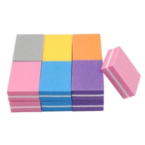 Lime à ongles double face OME en éponge, grain 180, motif droit, réutilisable pour le soin des ongles, ensemble rose, bleu, violet, jaune, orange, gris - Product Image 1