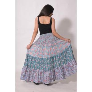 กระโปรงยาวผ้าฝ้ายทำมือลายปะติดปะต่อพิมพ์ลายดอกไม้สไตล์โบฮีเมียน กระโปรงแม็กซี่จีบระบาย ซักได้ เหมาะสำหรับงานเทศกาลสำหรับผู้หญิง - Product Image 5