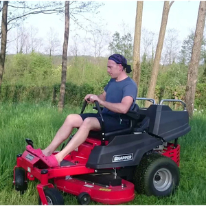 Tondeuse à gazon à braquage zéro avancée pour l'entretien professionnel des terrains et les projets de soins des pelouses à grande échelle - Product Image 1