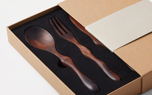 Ensemble de couverts en bois poli à la main, design minimaliste, réutilisables pour le camping, la cuisine, les événements et les restaurants - Product Image 4