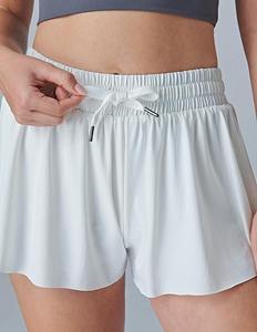 Paquete de 3/4 pantalones cortos de mariposa para niñas, pantalones cortos deportivos 2 en 1 para niñas, pantalones cortos fluidos para jóvenes, para actividades deportivas, correr y baloncesto, falda de tenis - Product Image 1