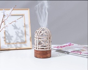 Brûleur d'encens moderne en métal avec base en bois, diffuseur d'aromathérapie, utilisable toute l'année, brûleur de bakhoor, brûleur d'oud arabe - Product Image 1