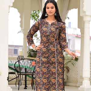 Conjunto de Kurti y Pantalón de Algodón con Estampado de Bloques en Negro y Marrón para Mujer, Corte Recto hasta la Pantorrilla - Product Image 1