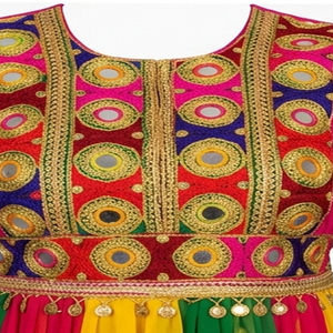 Vestido Afgano Kuchi Tradicional Bordado a Mano de Alta Calidad con el Mejor Material, de Seda y Algodón, Estilo Vintage para Mujer - Product Image 5