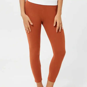 Leggings pour femmes de haute qualité, doux, tailles personnalisées, 100% coton, taille haute, élastiques, respirants, pour toutes les saisons, vêtements de fitness fabriqués au Pakistan - Product Image 2