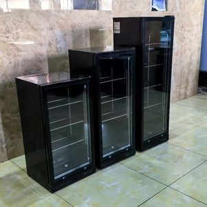 Refroidisseur de boissons commercial en acier inoxydable à quatre portes Technologie sans givre Étagères en verre réglables pour les barres de réserve <span class=keywords><strong>Starbucks</strong></span> - Product Image 6