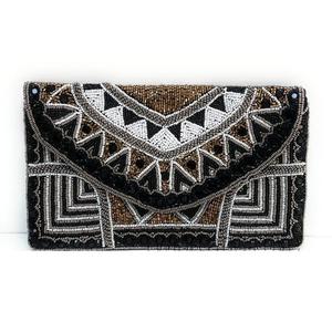 Pochette brodée de perles bleues, motif floral artisanal complexe, perles fines cousues à la main - Product Image 5