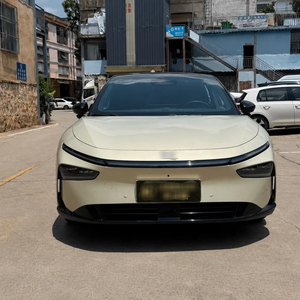 XPENG P7 HATCHBACK Eléctrico 2025 Turbo de Largo Alcance, Máximo 7200 KM, Asientos de Cuero, Techo Panorámico, Faros LED, Neumáticos R18 - Product Image 6