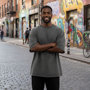 เสื้อยืดผู้ชาย OEM สไตล์หรูหรา ทำจากผ้าฝ้าย 100% คุณภาพสูง ล้างสีแบบแอซิดวอช ทรงโอเวอร์ไซส์ ไหล่ตก ดีไซน์วินเทจทันสมัย - Product Image 2