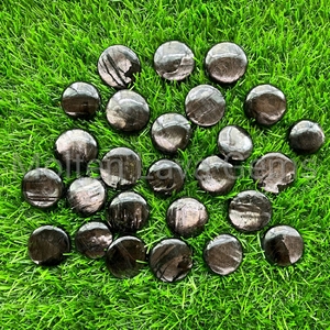 Hyperstène naturel, pièce de monnaie bombée polie à la main, pierre précieuse foncée, pierre de paume pour la méditation, le Reiki, la guérison énergétique des chakras et la décoration - Product Image 4