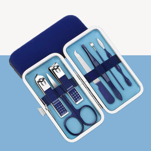 Kit de manucure de qualité salon de luxe 12 pièces avec coupe-ongles 4 en 1 en acier à haute teneur en carbone pour une durabilité et un usage professionnel - Product Image 4