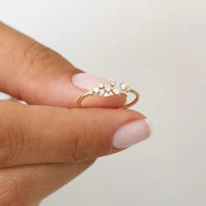 Anillo de compromiso de plata de ley 925 con moissanita Starlight Cluster, diseño de nueve piedras dispersas, anillo de boda apilable para mujer - Product Image 6