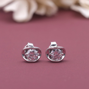 Pendientes de Diamantes Cultivados en Laboratorio con Certificación IGI, Engastados en Oro Blanco/Rosa y Amarillo de 14K |   Pendientes Minimalistas de Diamantes - Product Image 2