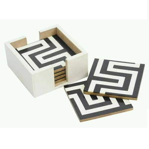 Juego de Posavasos Cuadrados de Madera Clásicos Modernos, 4 Piezas, Ecológicos, con Adhesivo de MDF, Acabado en Resina Personalizado, Diseños Únicos para - Product Image 1