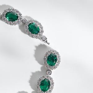 กำไลข้อมือโมอิสซาไนต์ทรงรีสีเขียวประดับเพชรไร้สีเงินแท้ 925 ของขวัญวันเกิดสำหรับผู้หญิงในราคาประหยัด - Product Image 5