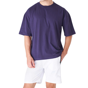 Ensemble 2 pièces tendance pour homme : T-shirt et short – Collection Automne 2026 – Motif léopard en fibre de bambou – Séchage rapide – Style décontracté et sportif - Product Image 1