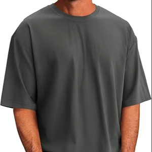 Camiseta de Hombre con Diseño Único y Moderno, Personaliza tu Estilo, el Mejor Material a un Precio Accesible - Product Image 1