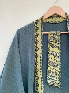 Robe de chambre en soie verte Robe Kimono vintage Robe de mariée Robe en soie Lounge Wear Kimono en soie Boho - Product Image 2