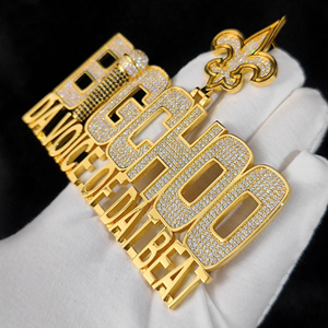 Collar de Lujo con Colgante Grande de Moissanita, Estilo Hip Hop, Diseño de Micrófono, Joyería Personalizada - Product Image 5