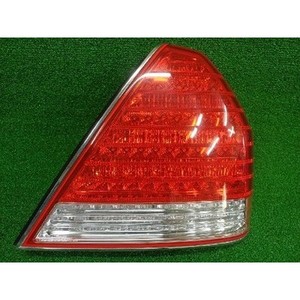 Feu arrière droit d'occasion Equus 924023B5 - Product Image 1