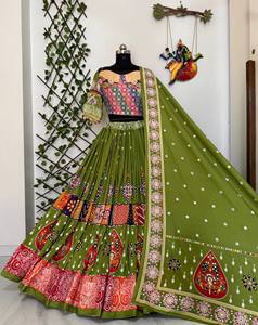 Lehenga Choli Reversible Verde Bandhani, Muselina de Algodón Pesado Bordada, Traje Tradicional Indio para Bodas, Fiestas y Diwali - Product Image 5