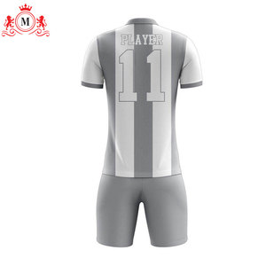 ชุดเสื้อฟุตบอลชายสีเทาขาวลายทางพร้อมกางเกงขาสั้น พิมพ์ลายแบบซับลิเมชั่น ผ้าโพลีเอสเตอร์ระบายอากาศ ชุดฟุตบอลผู้ใหญ่ เบอร์ 11 - Product Image 3