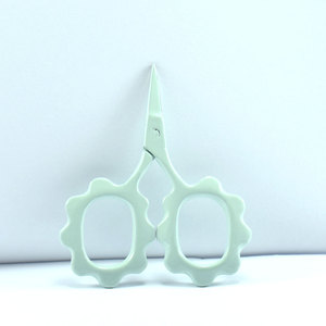กรรไกรตัดด้ายขนาดเล็กแบบมืออาชีพ สำหรับงานปักเย็บปักถักร้อย ขายส่ง - Product Image 4