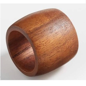 Porte-serviettes en bois au design créatif et tendance pour la décoration de table de restaurant et d'hôtel - Product Image 2