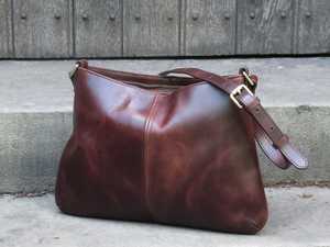 Sac fourre-tout de voyage grande capacité en cuir véritable pour femme avec double bandoulière et poignée LTB-0265 - Product Image 4