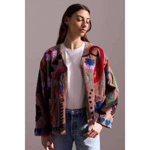 Vintage Style Short Suzani Embroidered <b>Quilted</b> <b>Jacket</b> Handcrafted Eco-Friendly Quick Dry Thick 100% Cotton <b>Jacket</b> For Women - Product Image 3
